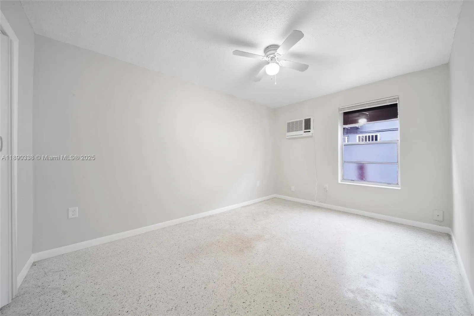 40 W 4th St, #2