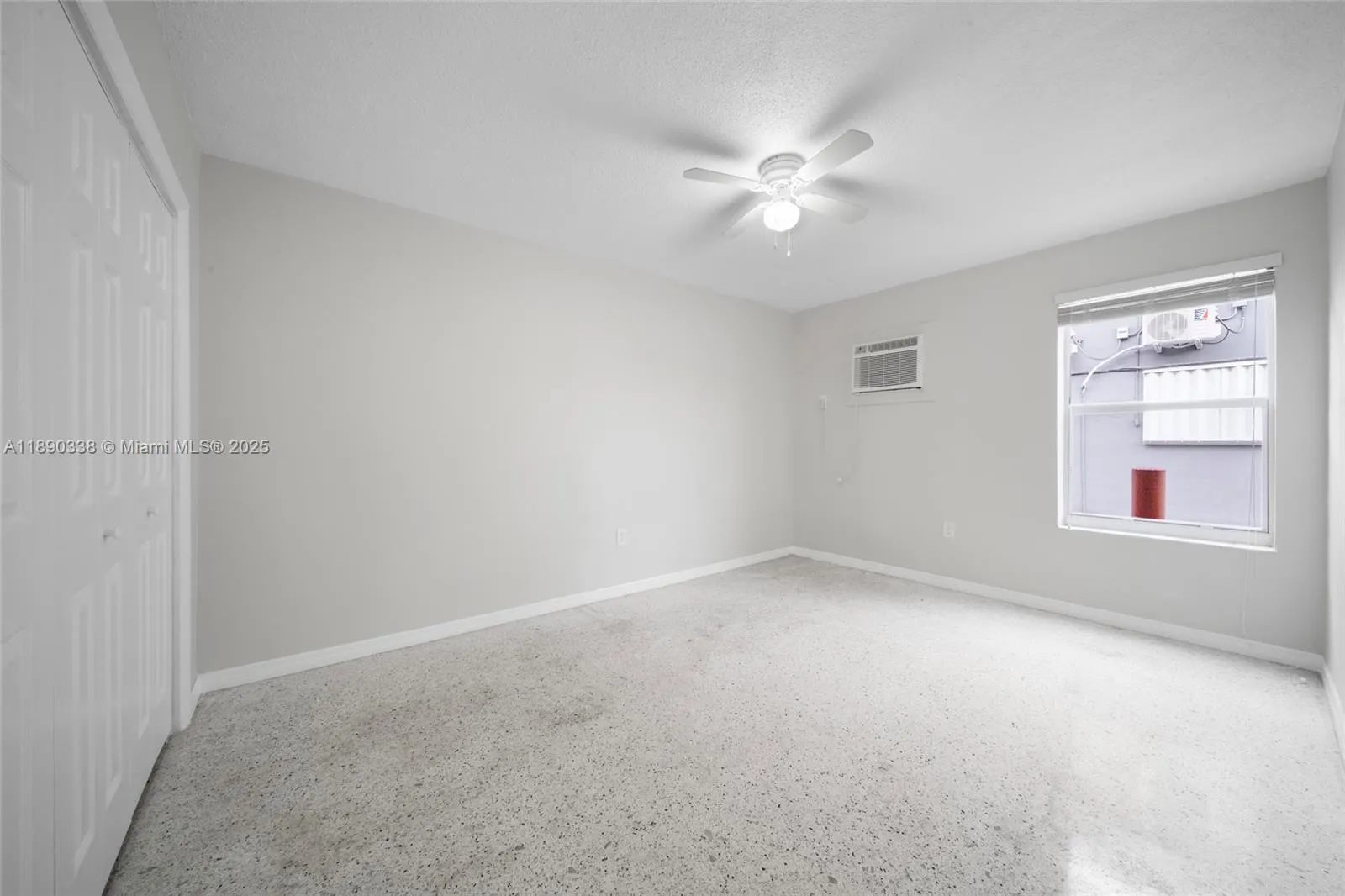 40 W 4th St, #2