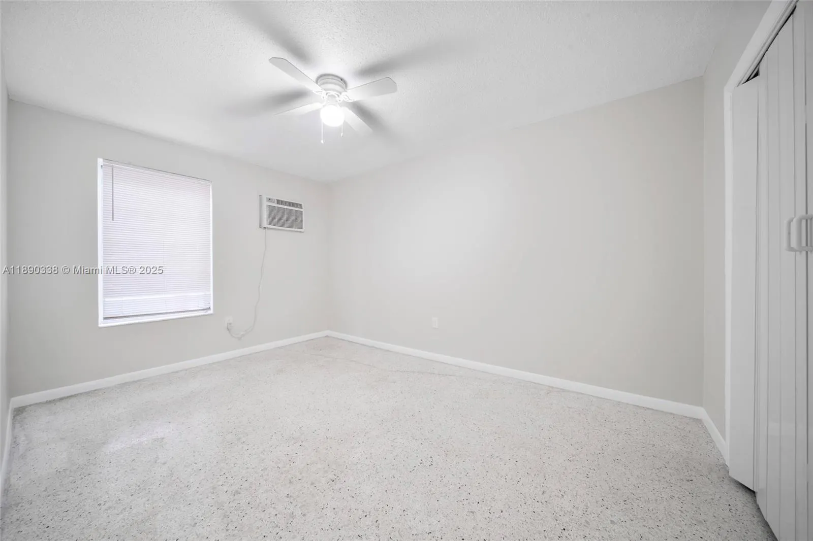 40 W 4th St, #2