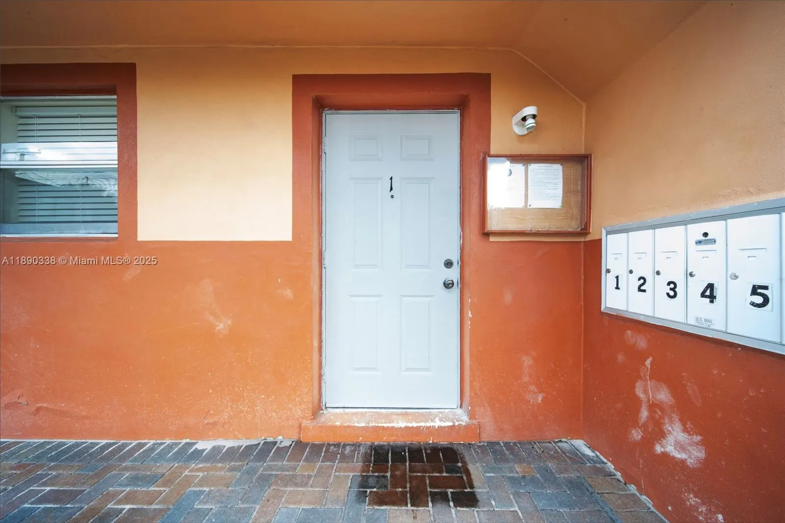 40 W 4th St, #2