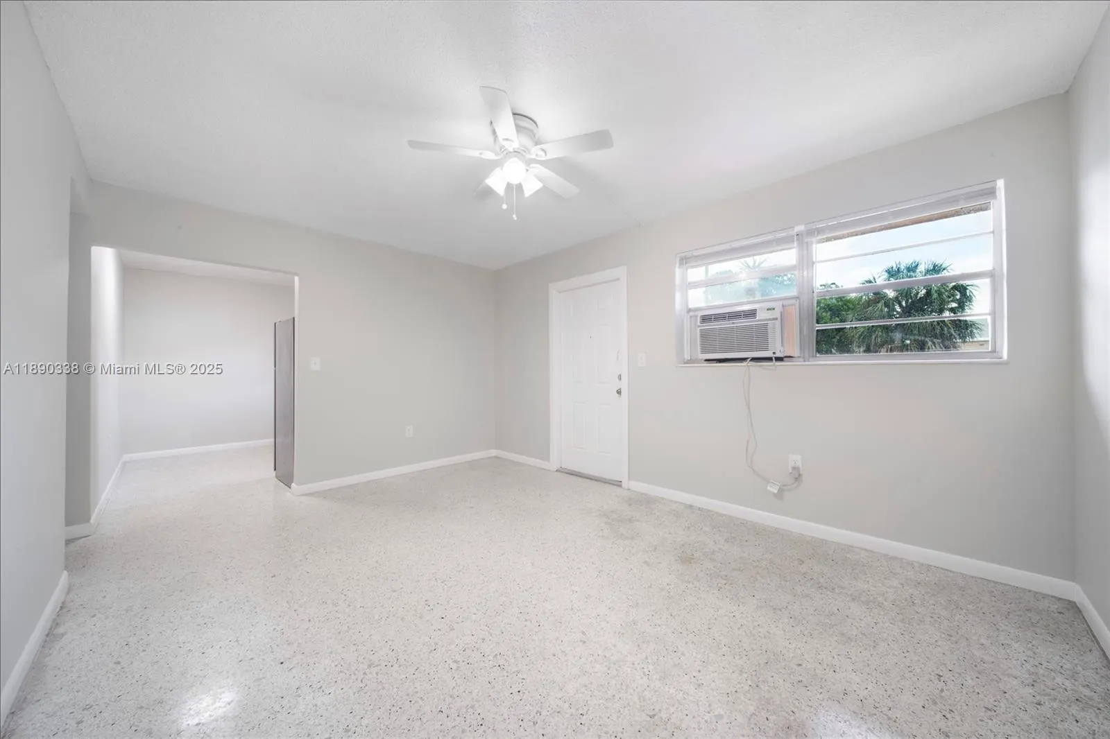 40 W 4th St, #2