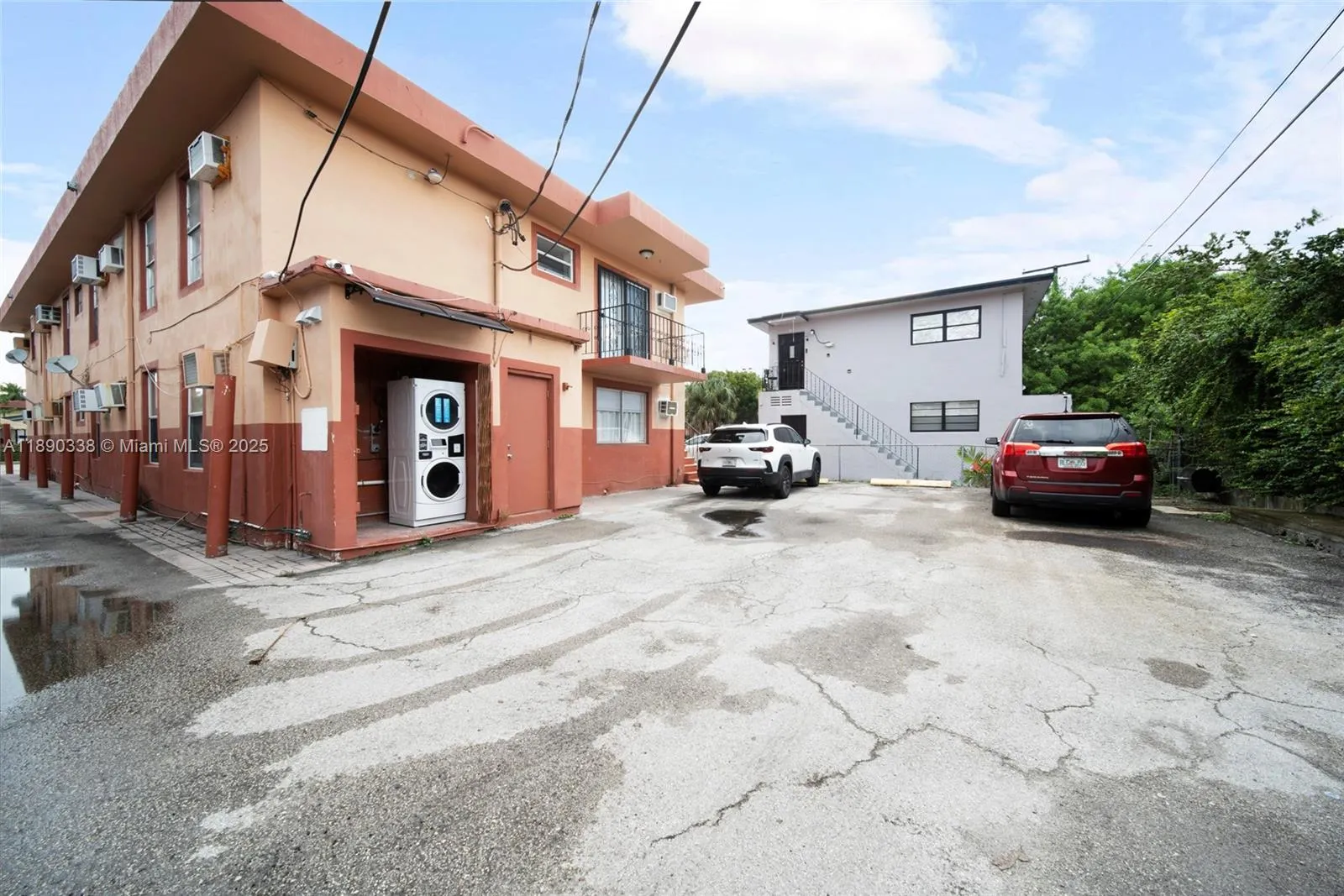 40 W 4th St, #2