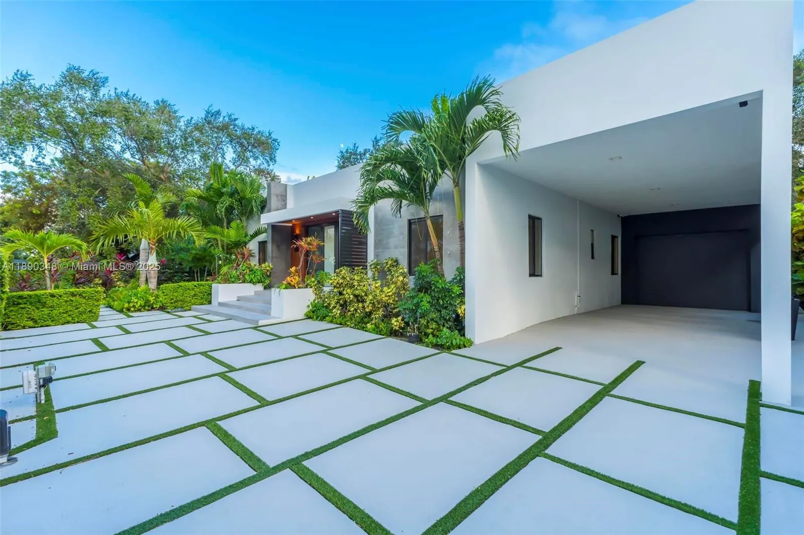3000 SW 20th St