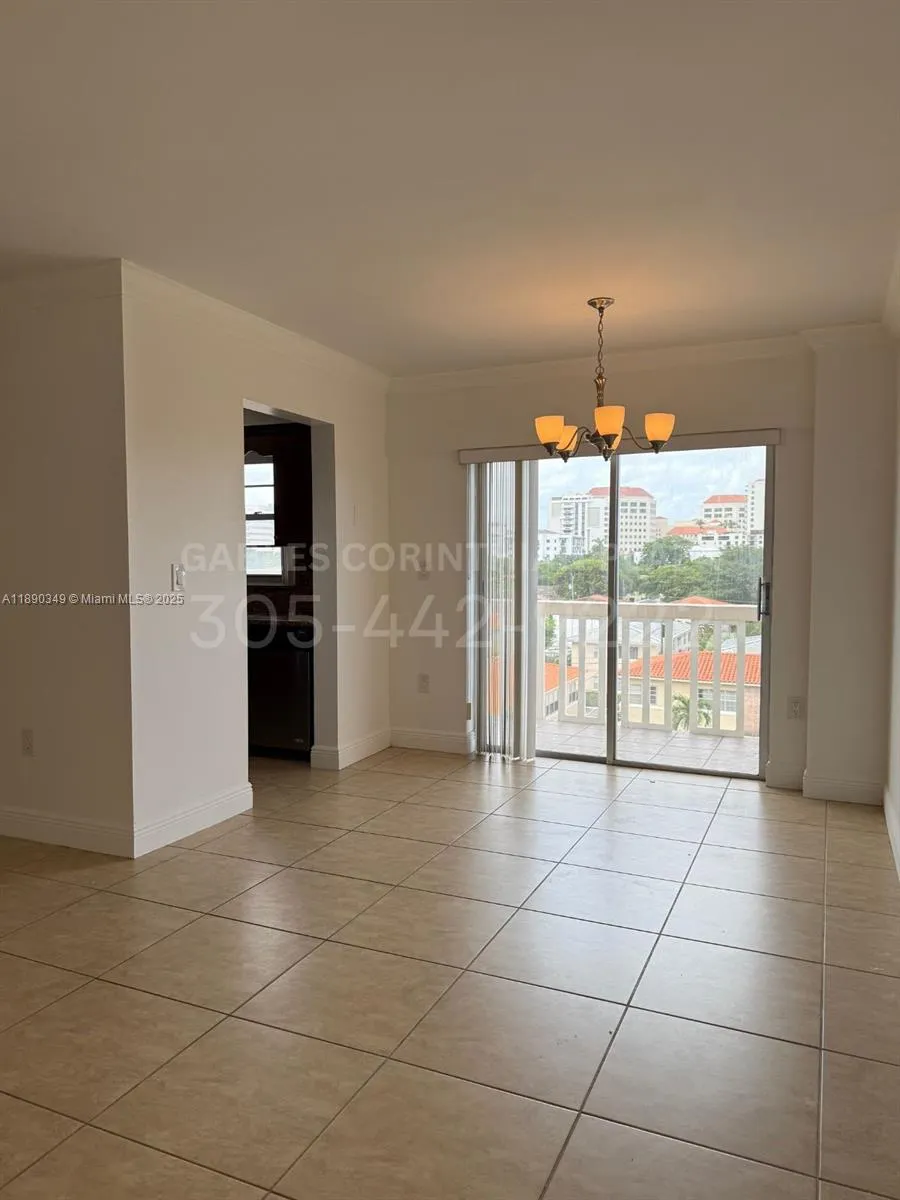 22 Salamanca Ave, #502