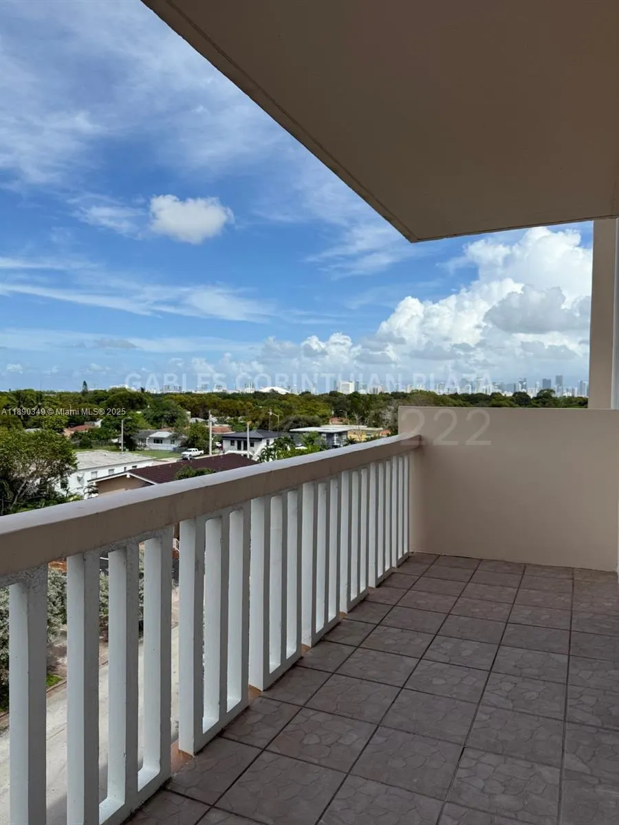 22 Salamanca Ave, #502