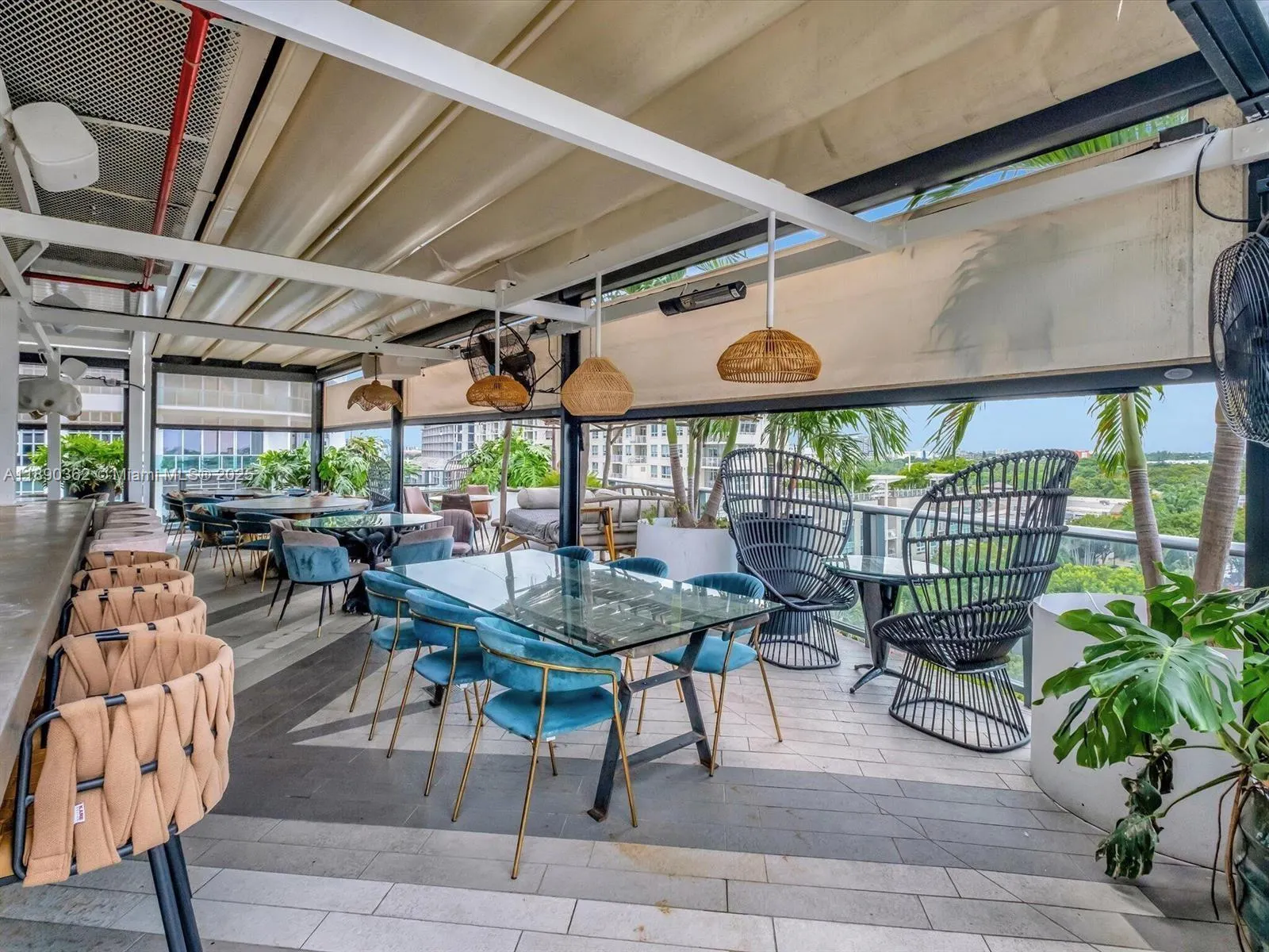121 NE 34th St, #1610