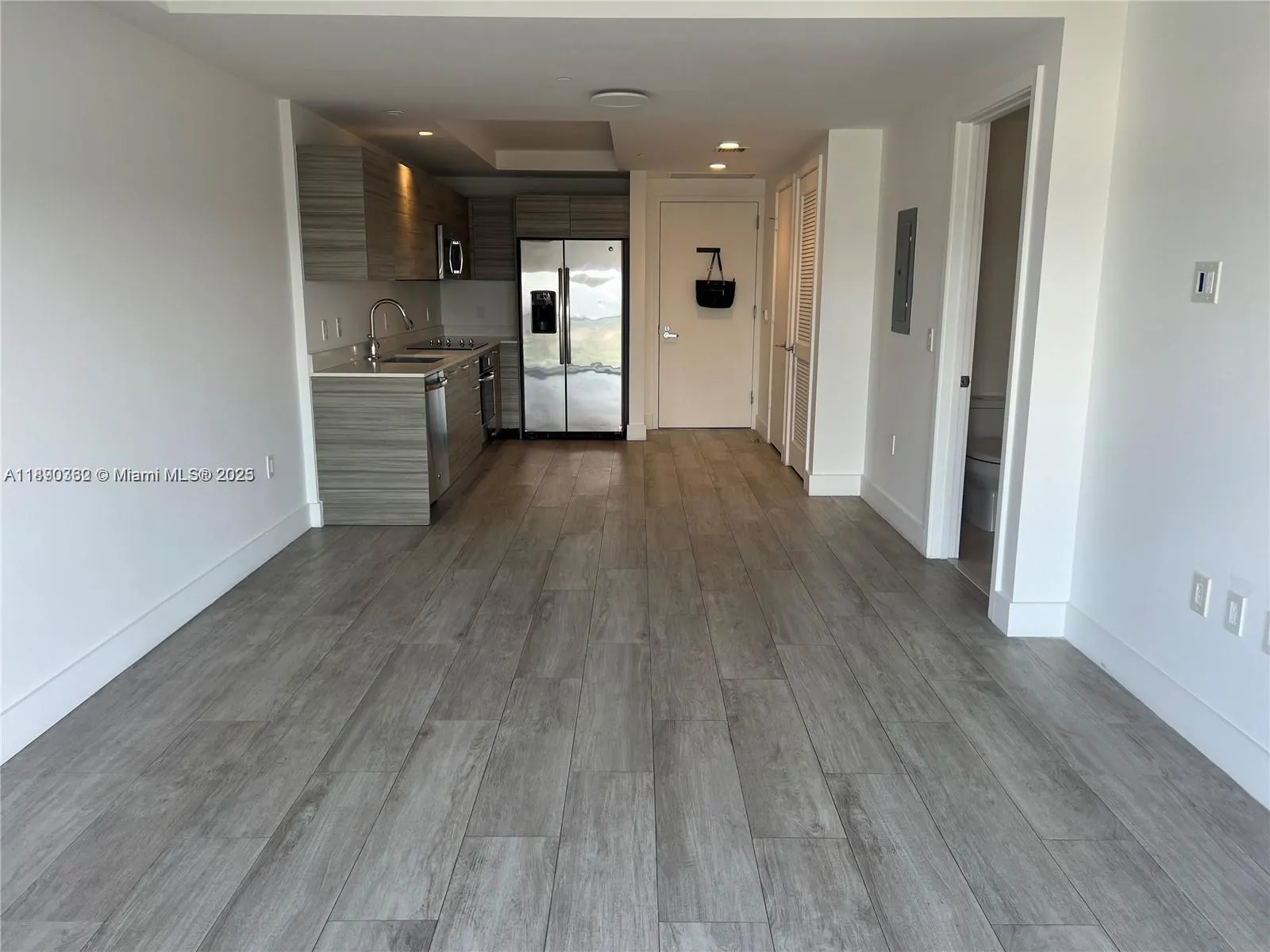 121 NE 34th St, #1610
