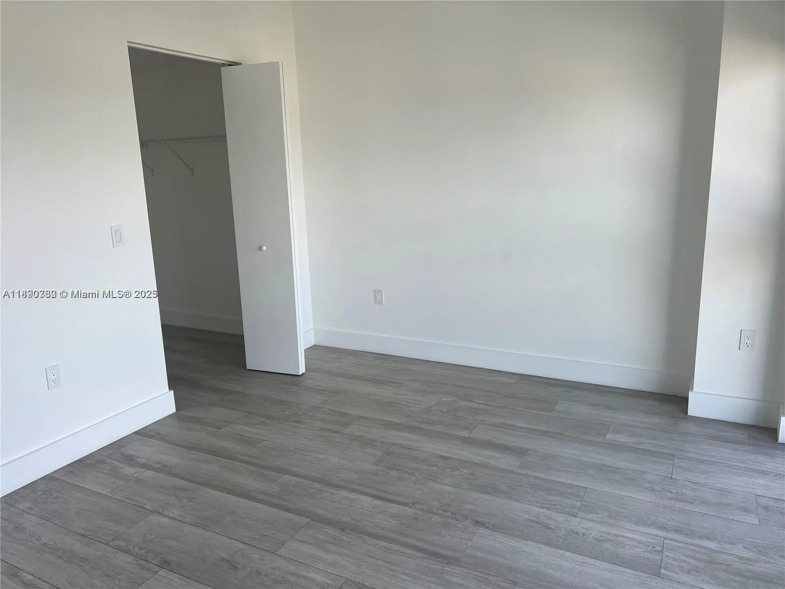 121 NE 34th St, #1610