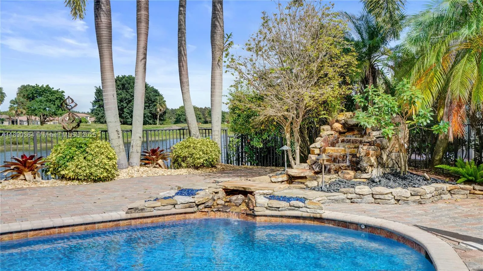 11807 NW 69th Pl