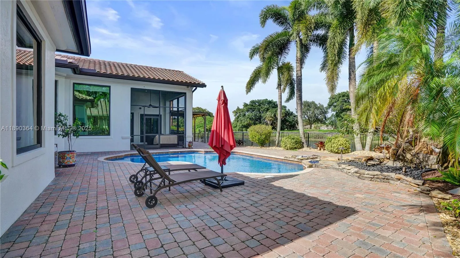 11807 NW 69th Pl