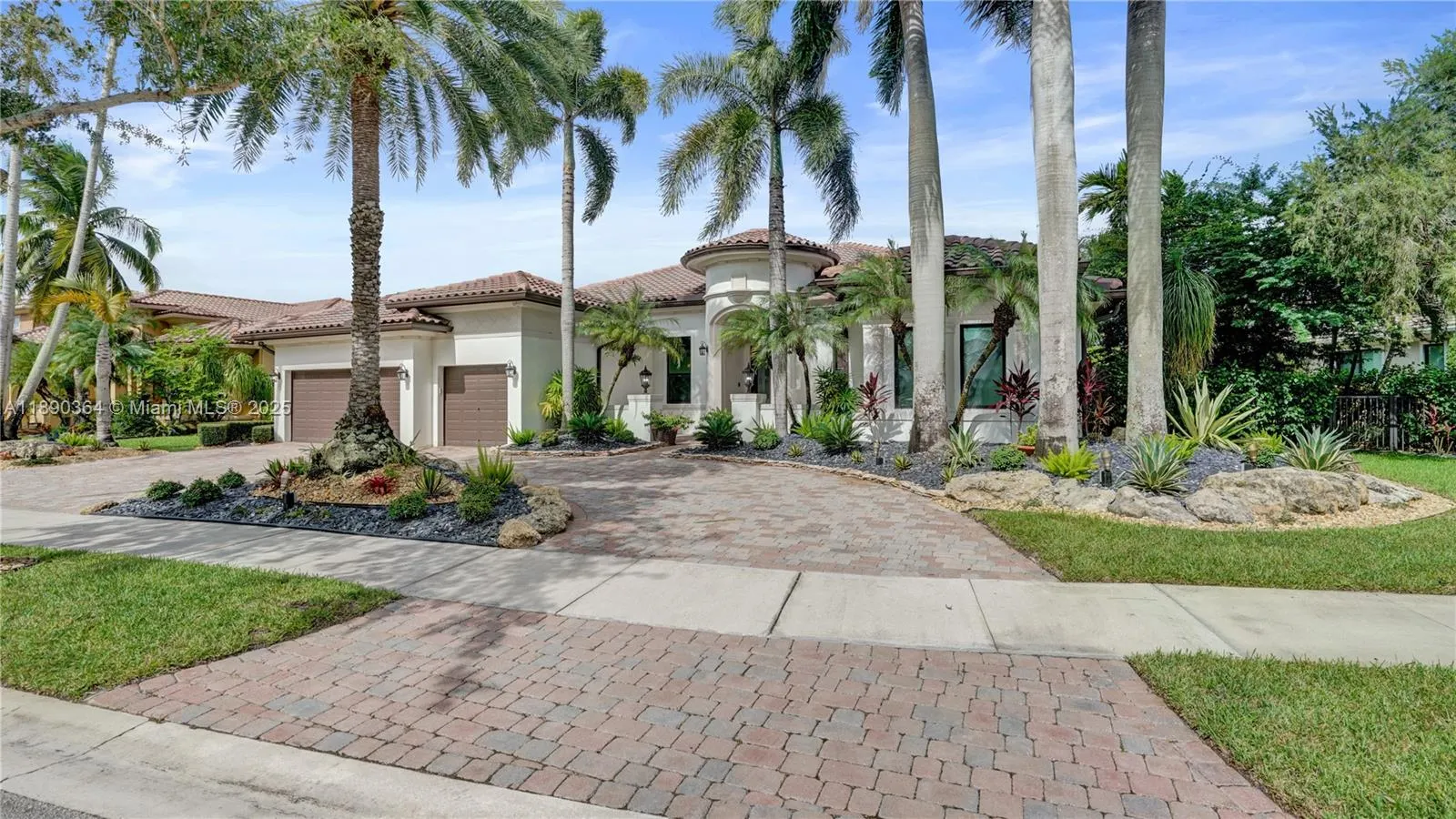 11807 NW 69th Pl