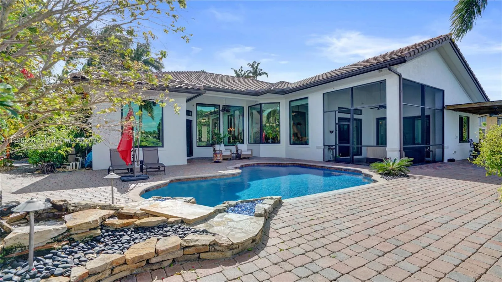 11807 NW 69th Pl