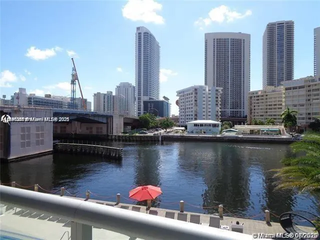 2600 E Hallandale Beach Blvd, #T301