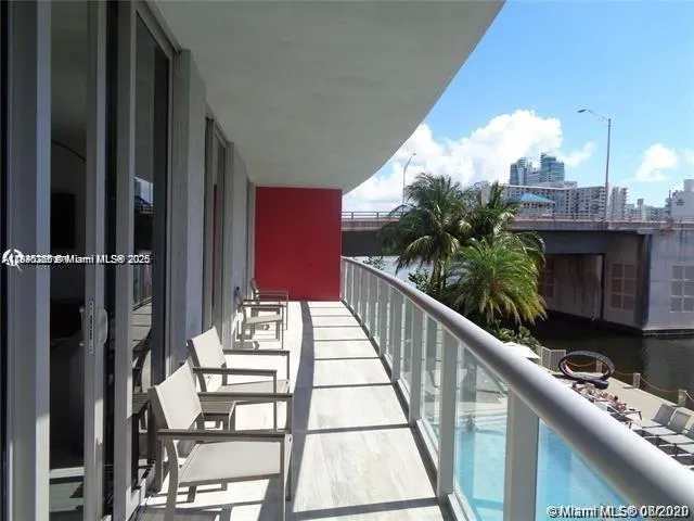 2600 E Hallandale Beach Blvd, #T301
