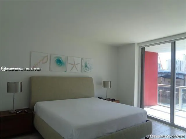 2600 E Hallandale Beach Blvd, #T301