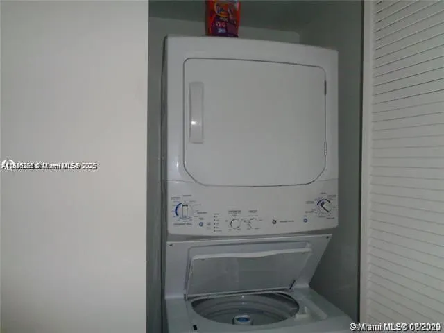 2600 E Hallandale Beach Blvd, #T301