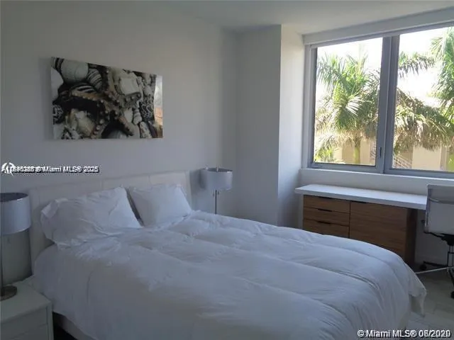 2600 E Hallandale Beach Blvd, #T301