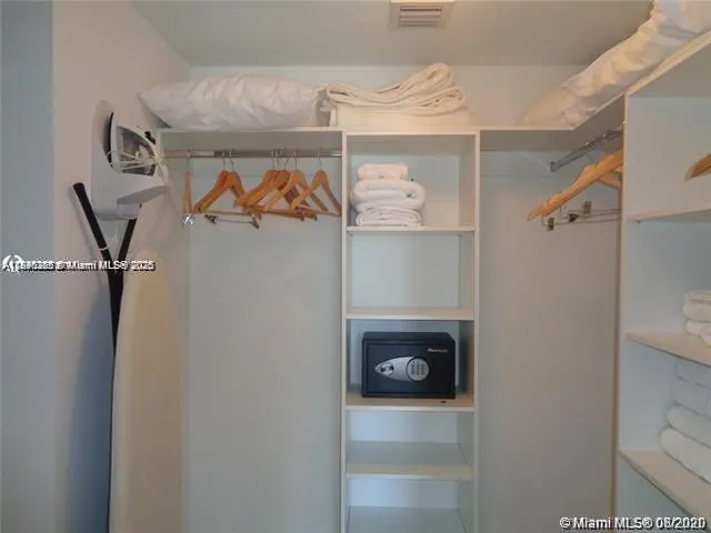 2600 E Hallandale Beach Blvd, #T301
