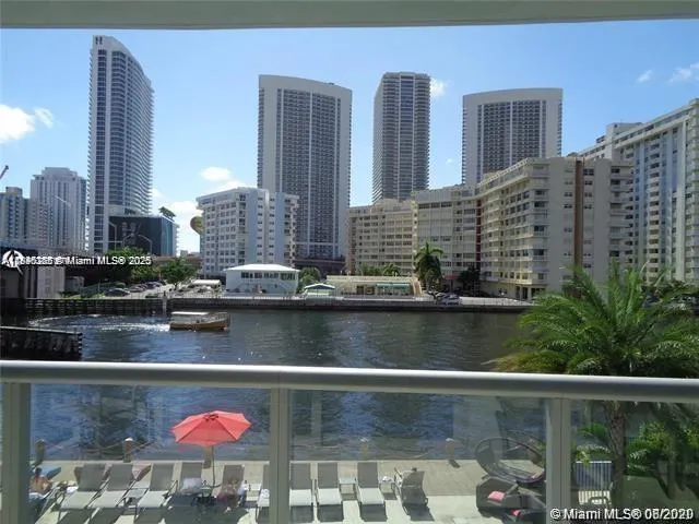 2600 E Hallandale Beach Blvd, #T301