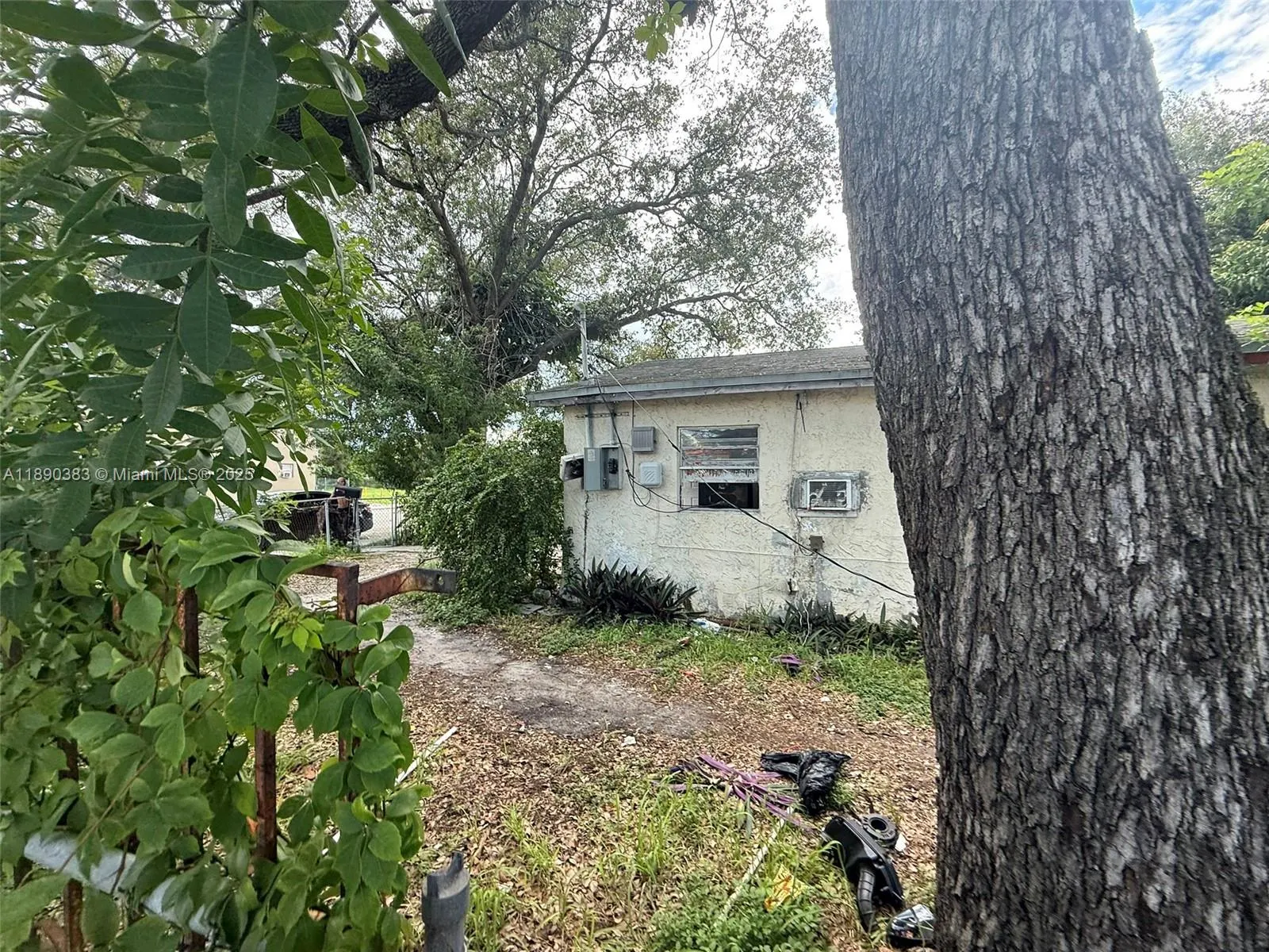 605 NW 65th St