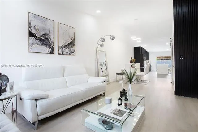 5442 W 27th Ave