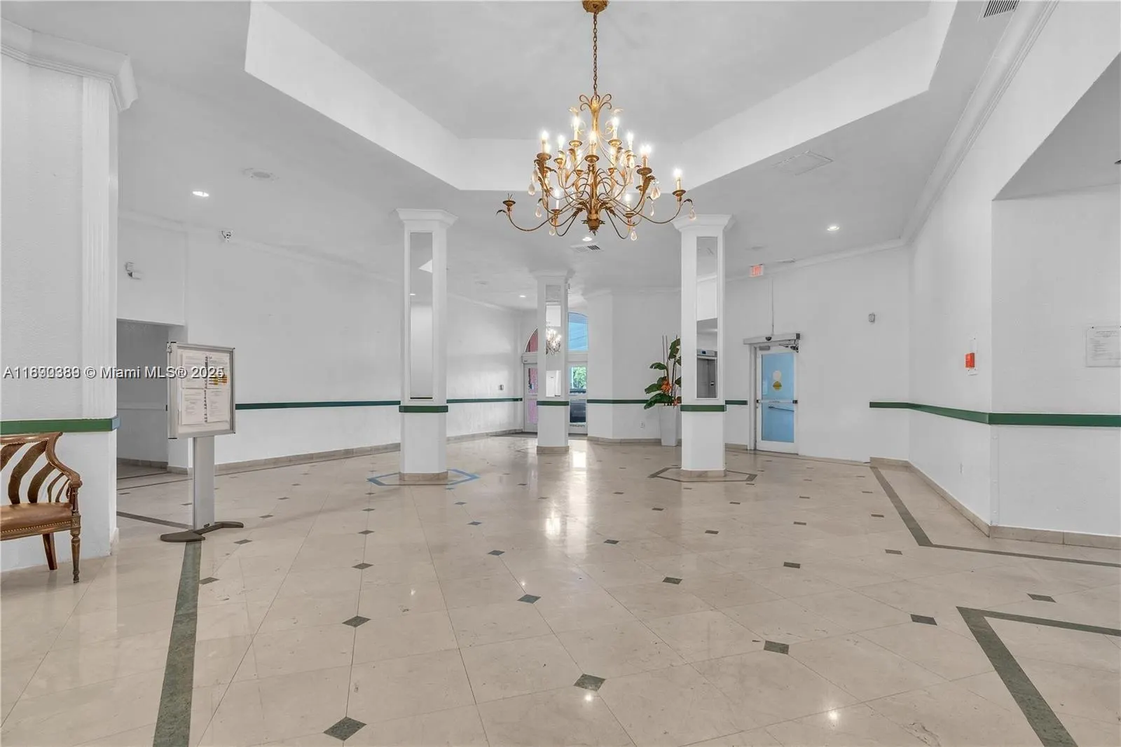 1301 NE Miami Gardens Dr, #1013W
