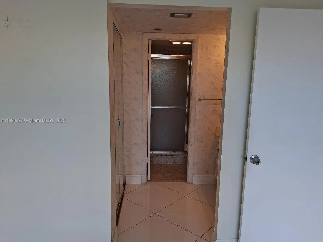 1300 St Charles Pl, #319