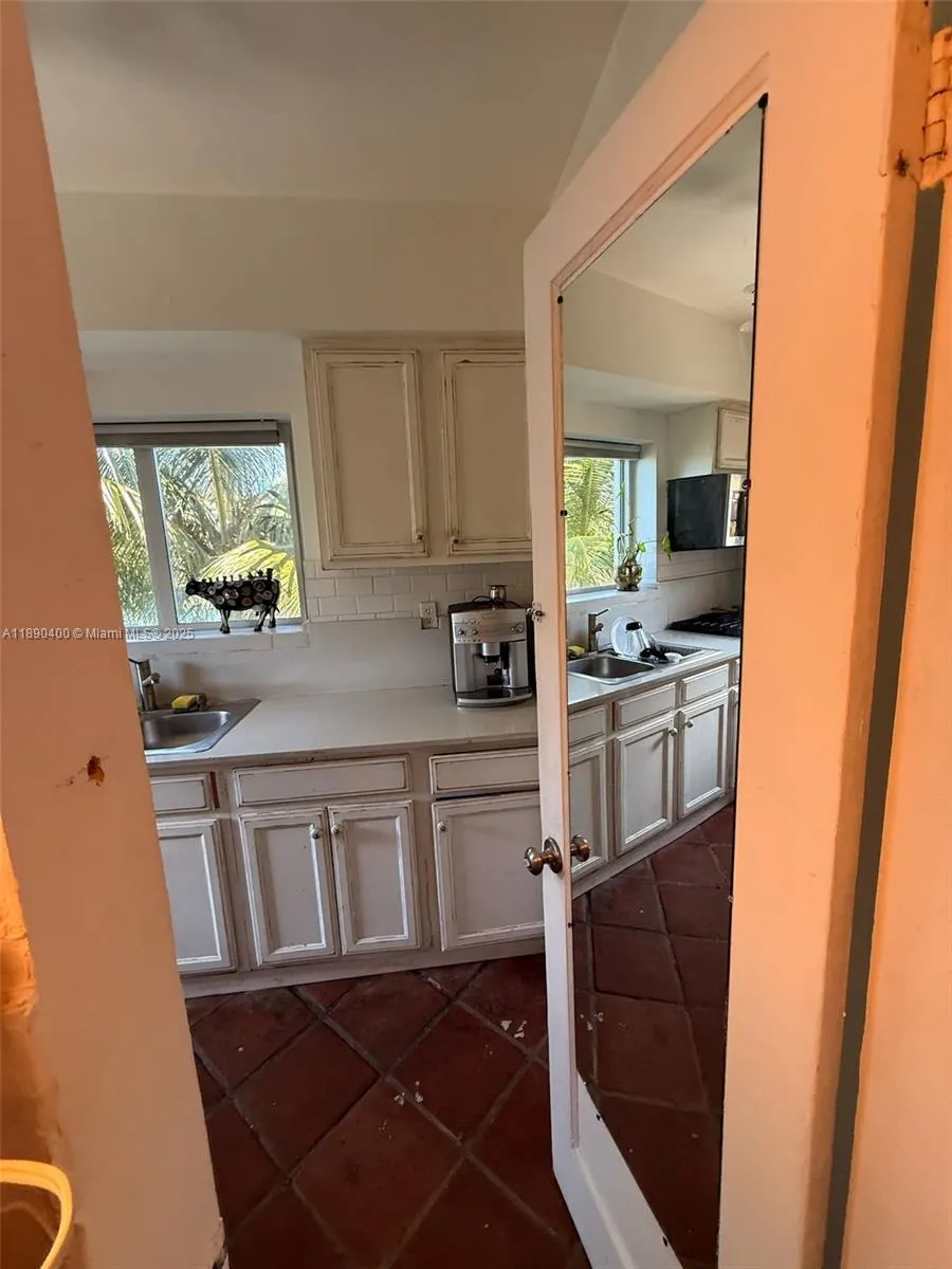 1785 Calais Dr, #8