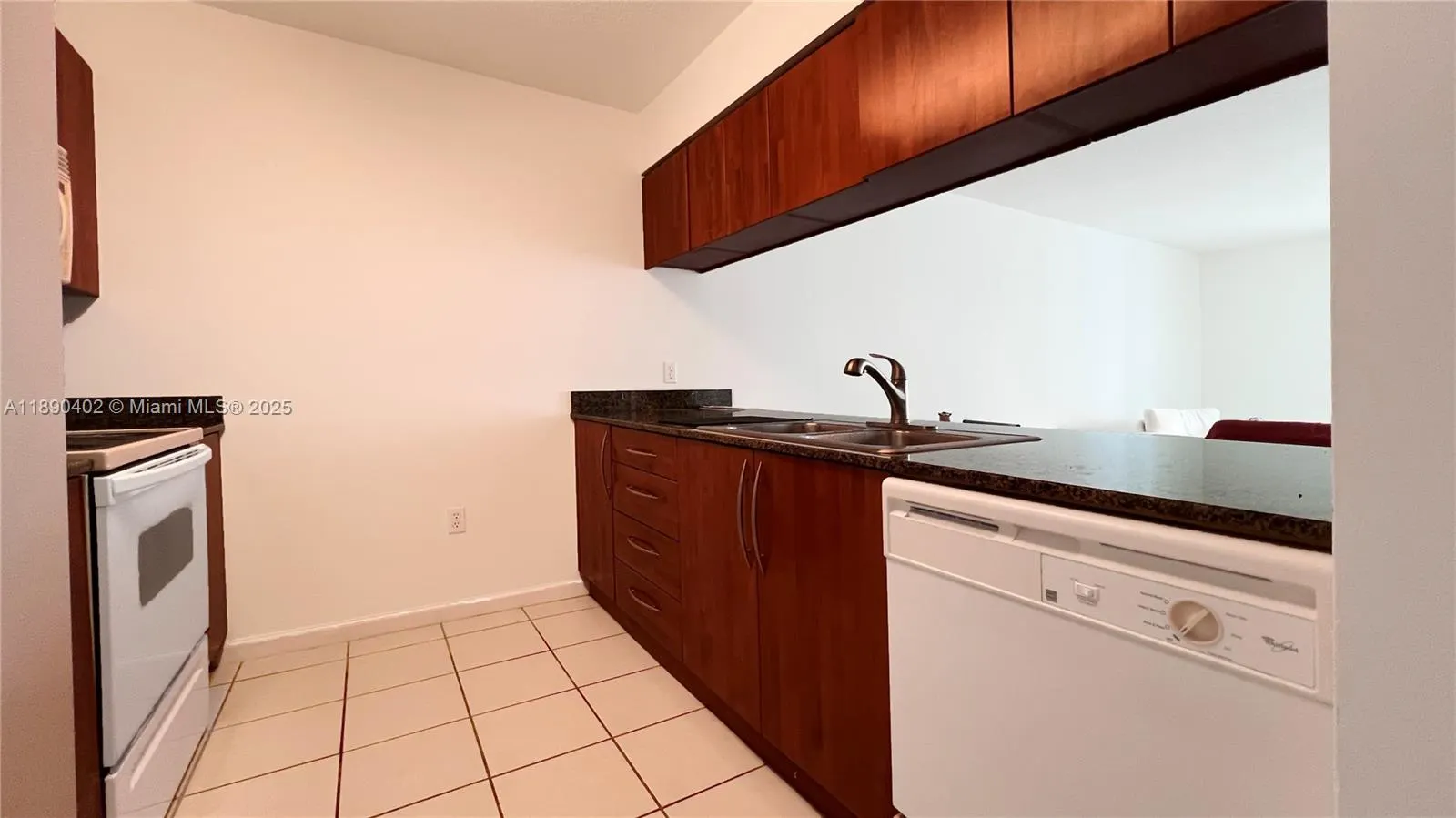 1200 Brickell Bay Dr, #2814