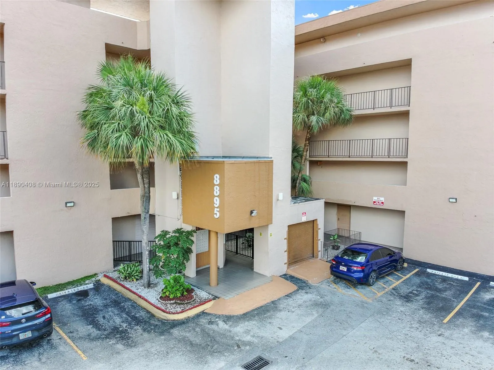 8895 Fontainebleau Blvd, #107