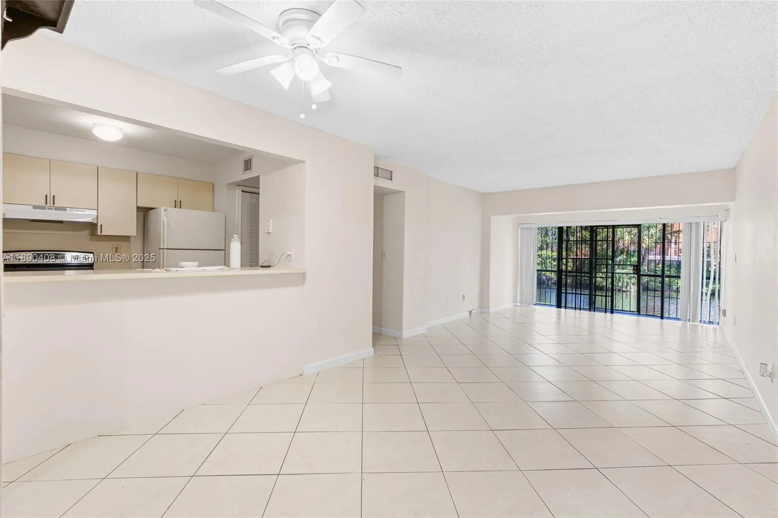 8895 Fontainebleau Blvd, #107