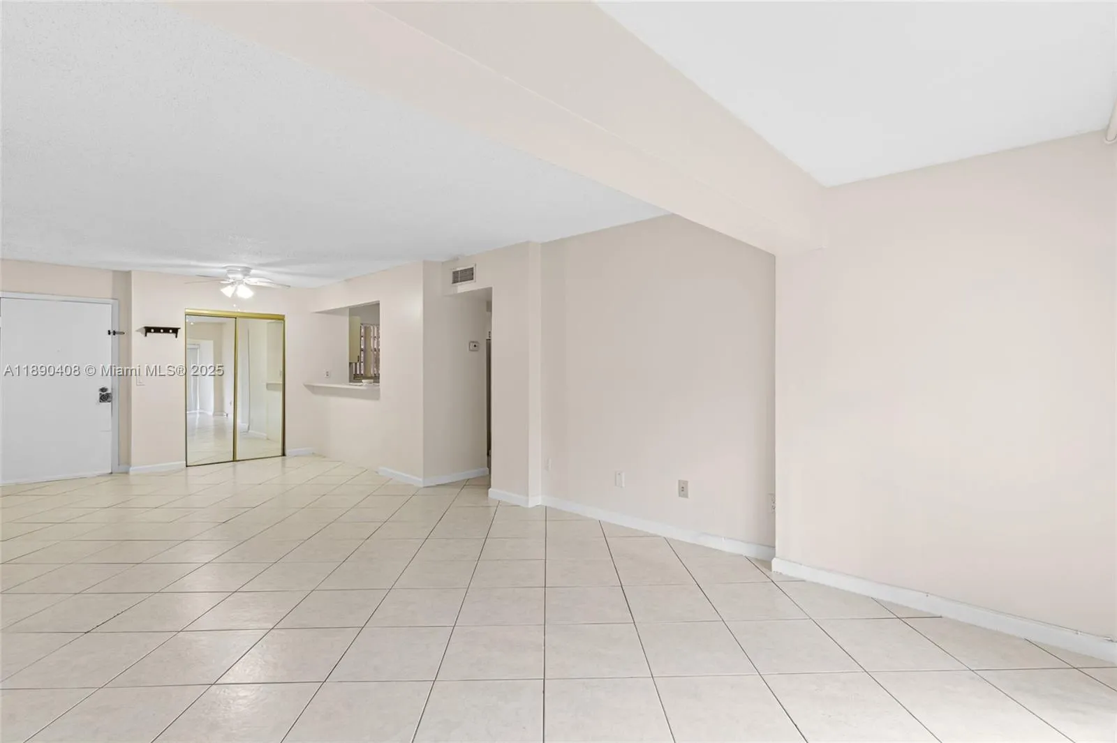 8895 Fontainebleau Blvd, #107