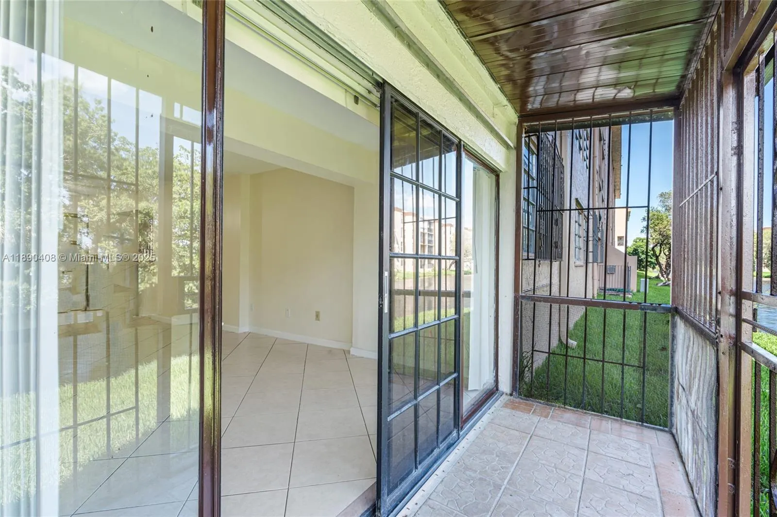 8895 Fontainebleau Blvd, #107