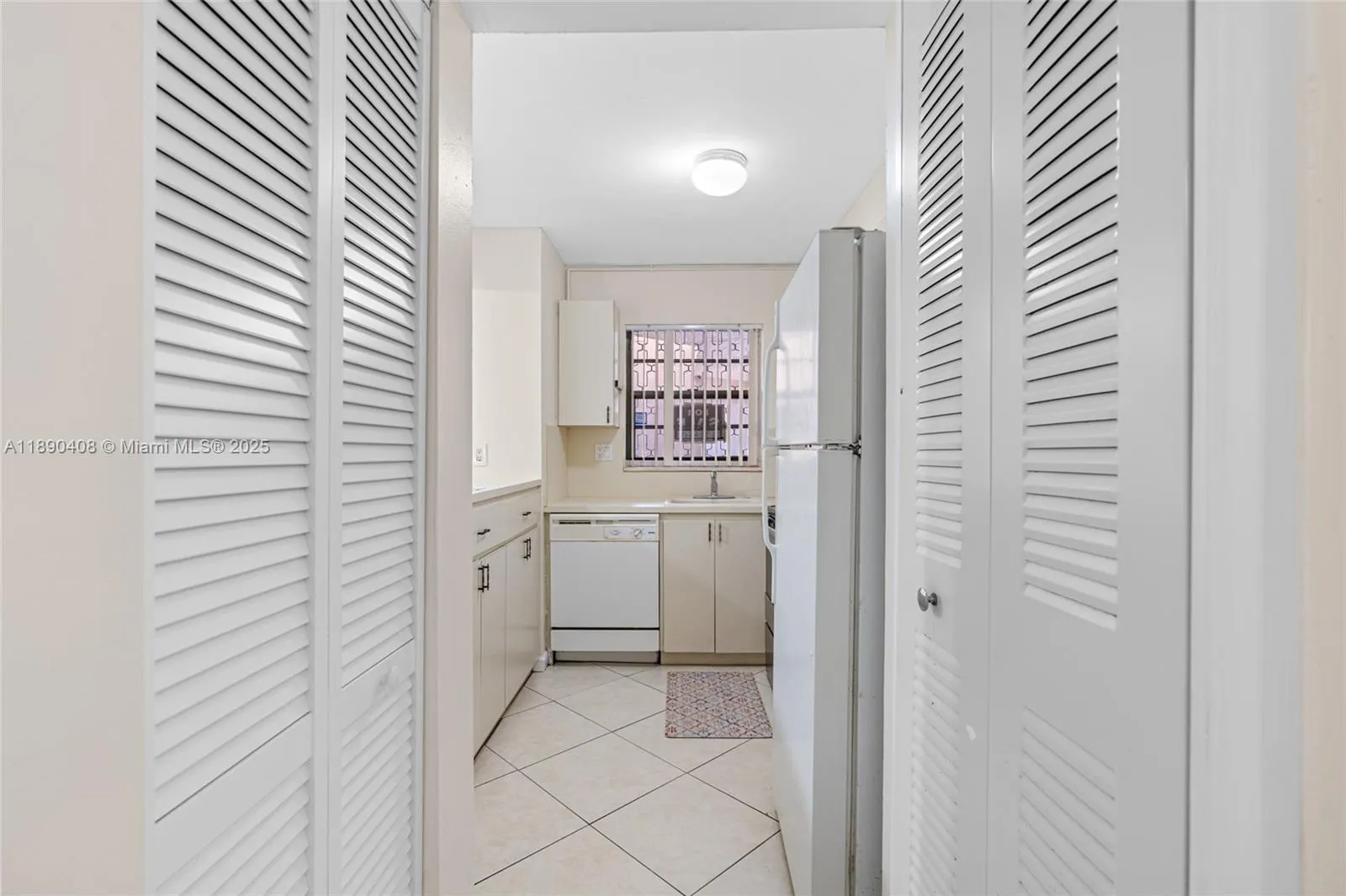 8895 Fontainebleau Blvd, #107