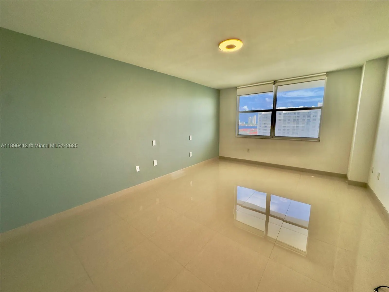 2801 NE 183rd St, #2008W