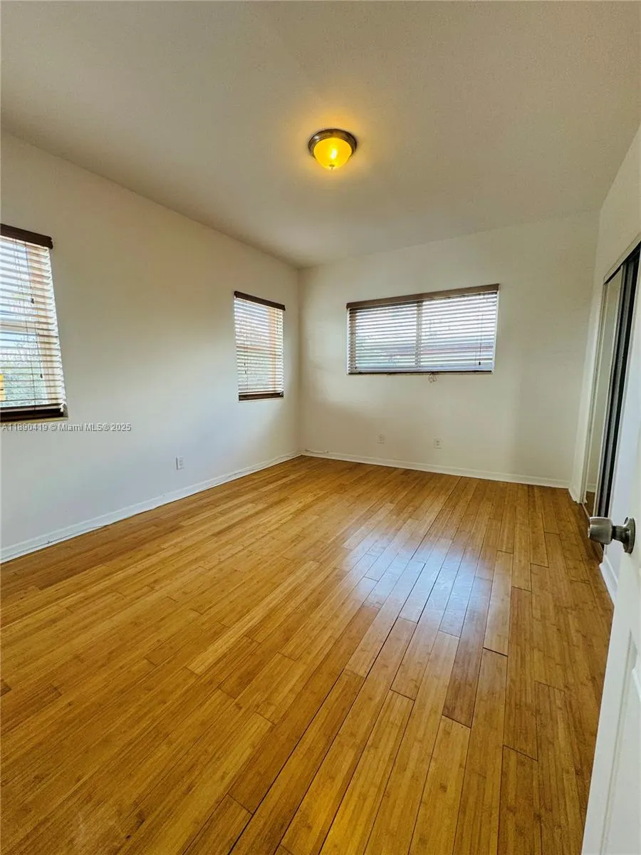 1905 Calais Dr, #5