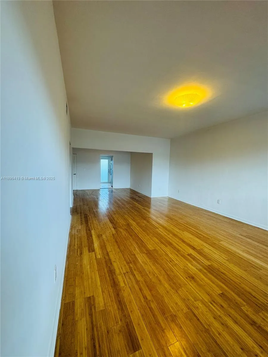 1905 Calais Dr, #5