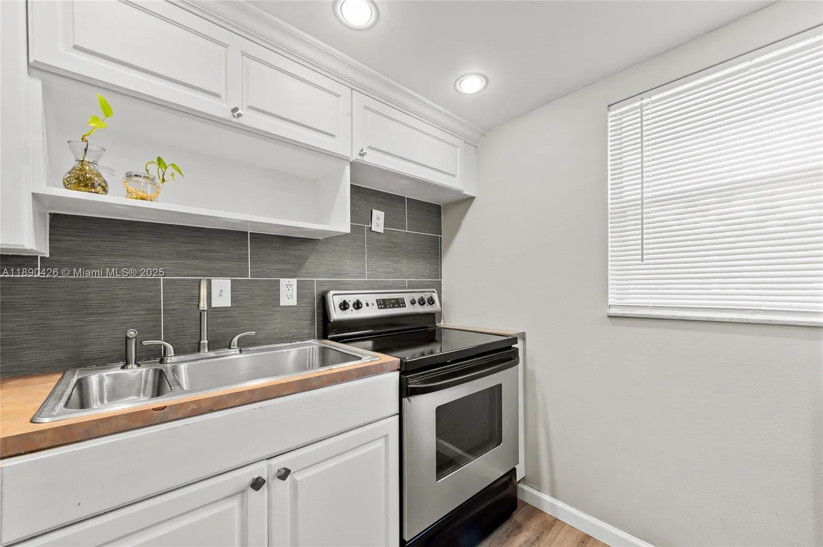 606 SW Natura Blvd, #103