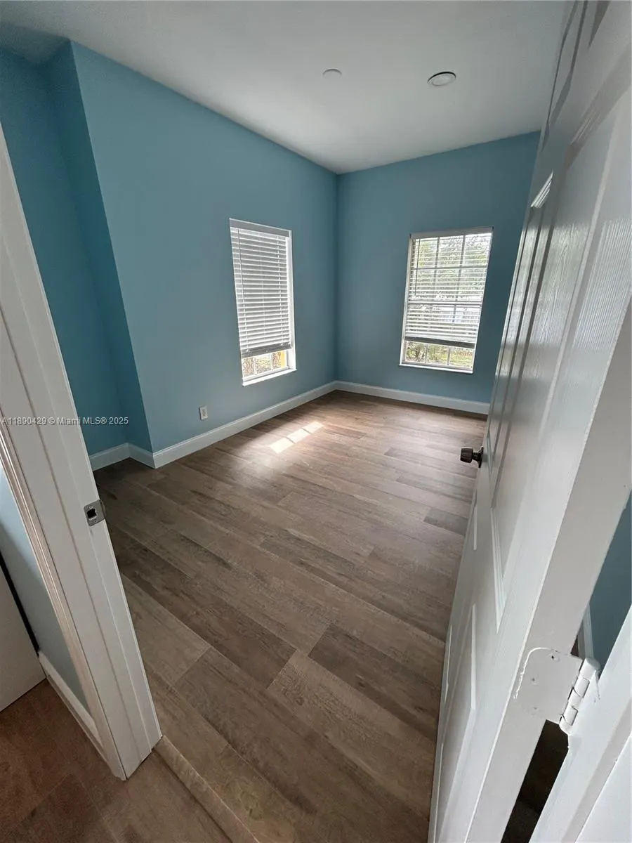 1766 20th Ave, #4