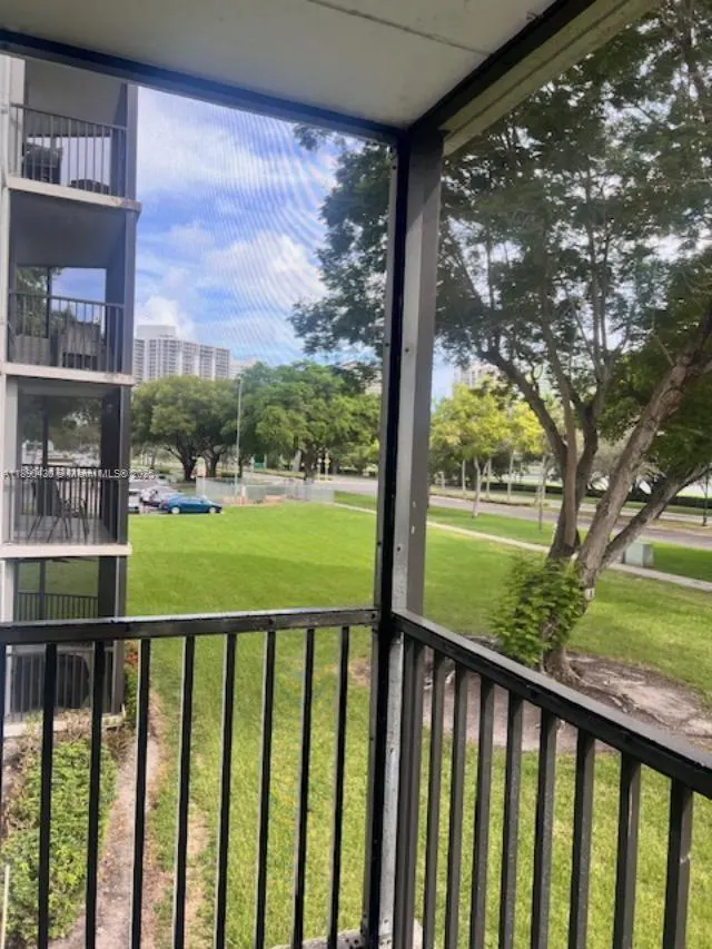 3475 N Country Club Dr, #204