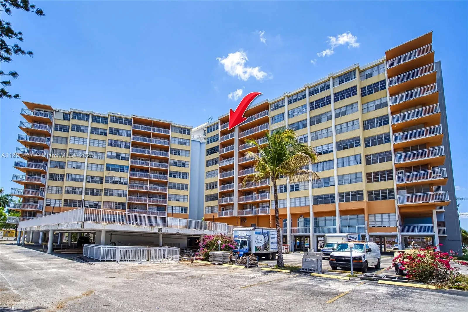 2025 NE 164th St, #907