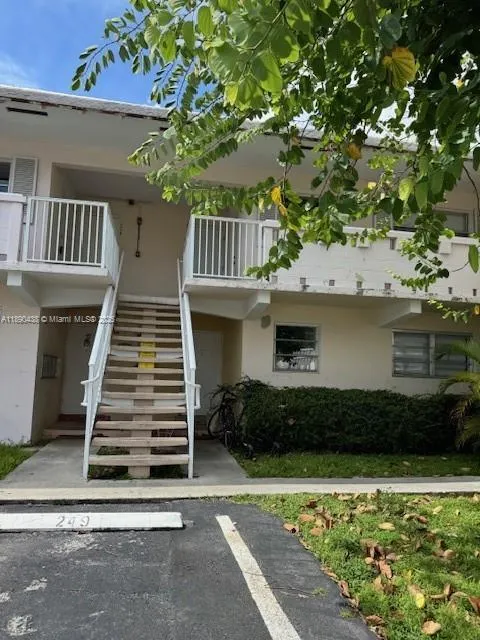 7348 SW 82nd St, #C219