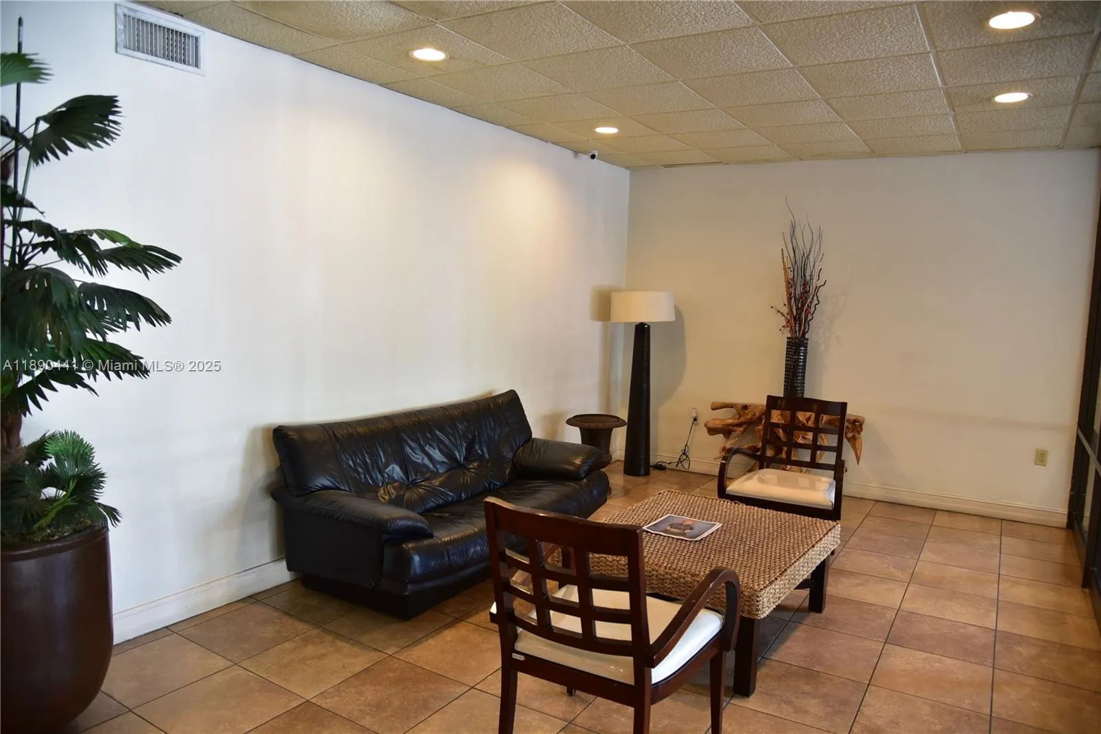 6900 Bay Dr, #9D