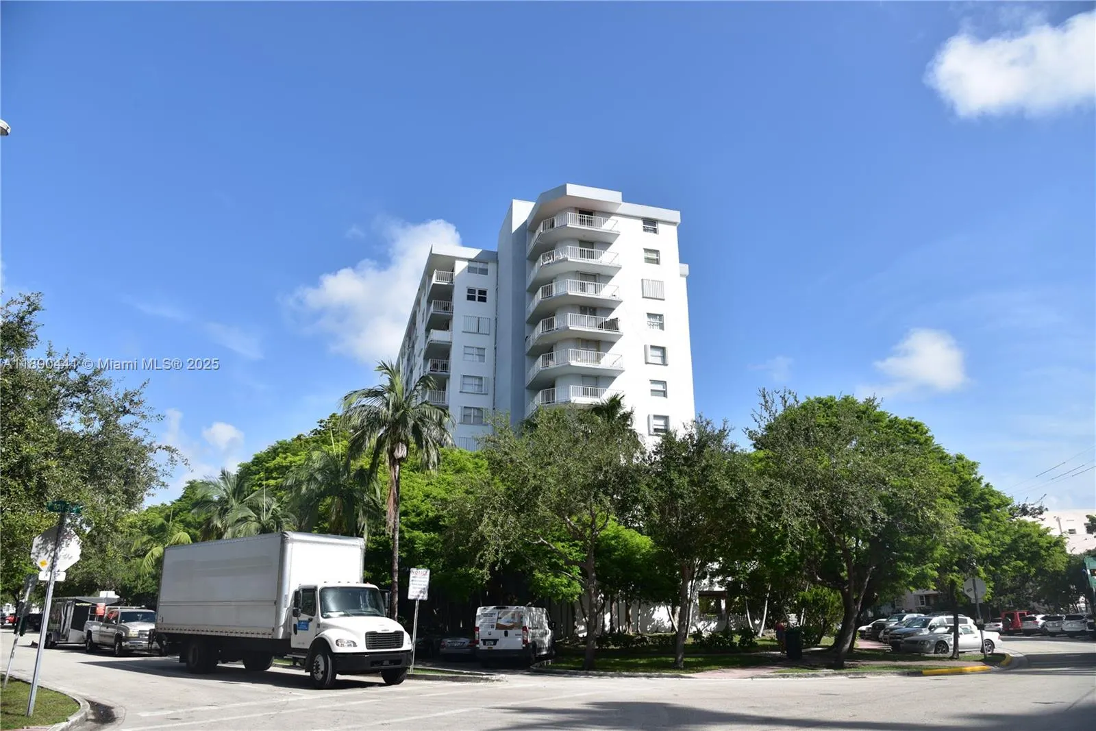 6900 Bay Dr, #9D