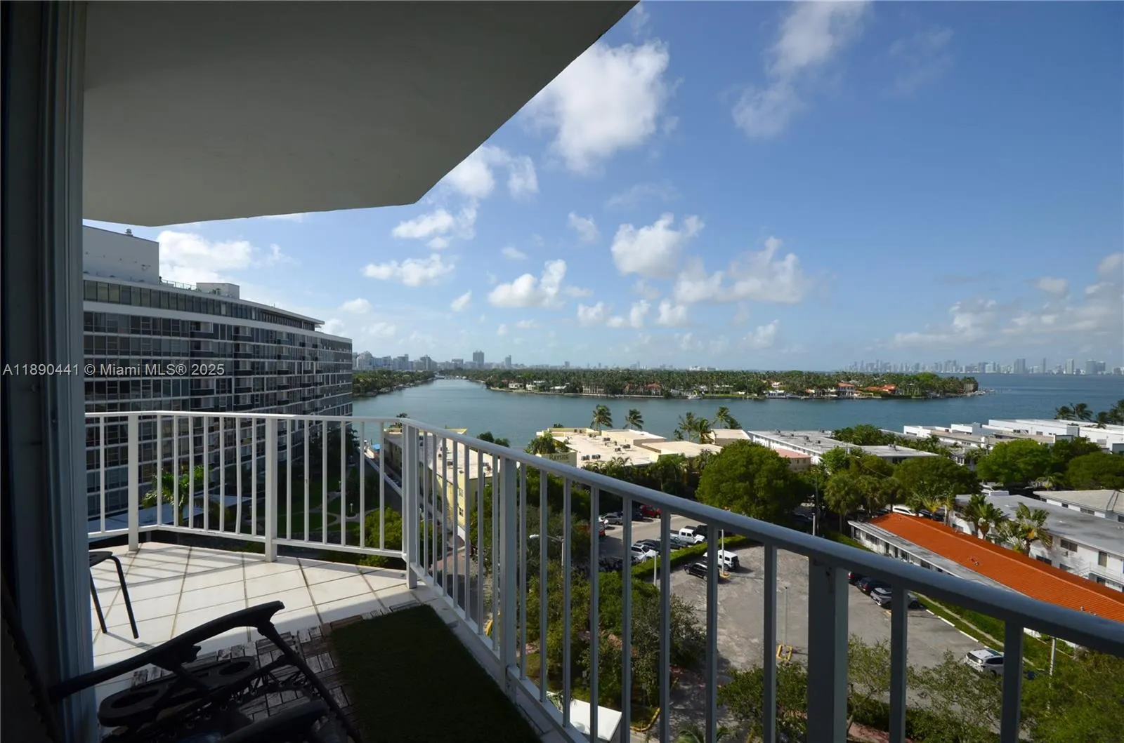 6900 Bay Dr, #9D