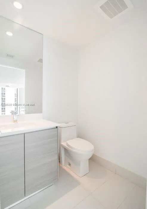 460 NE 28th St, #2508