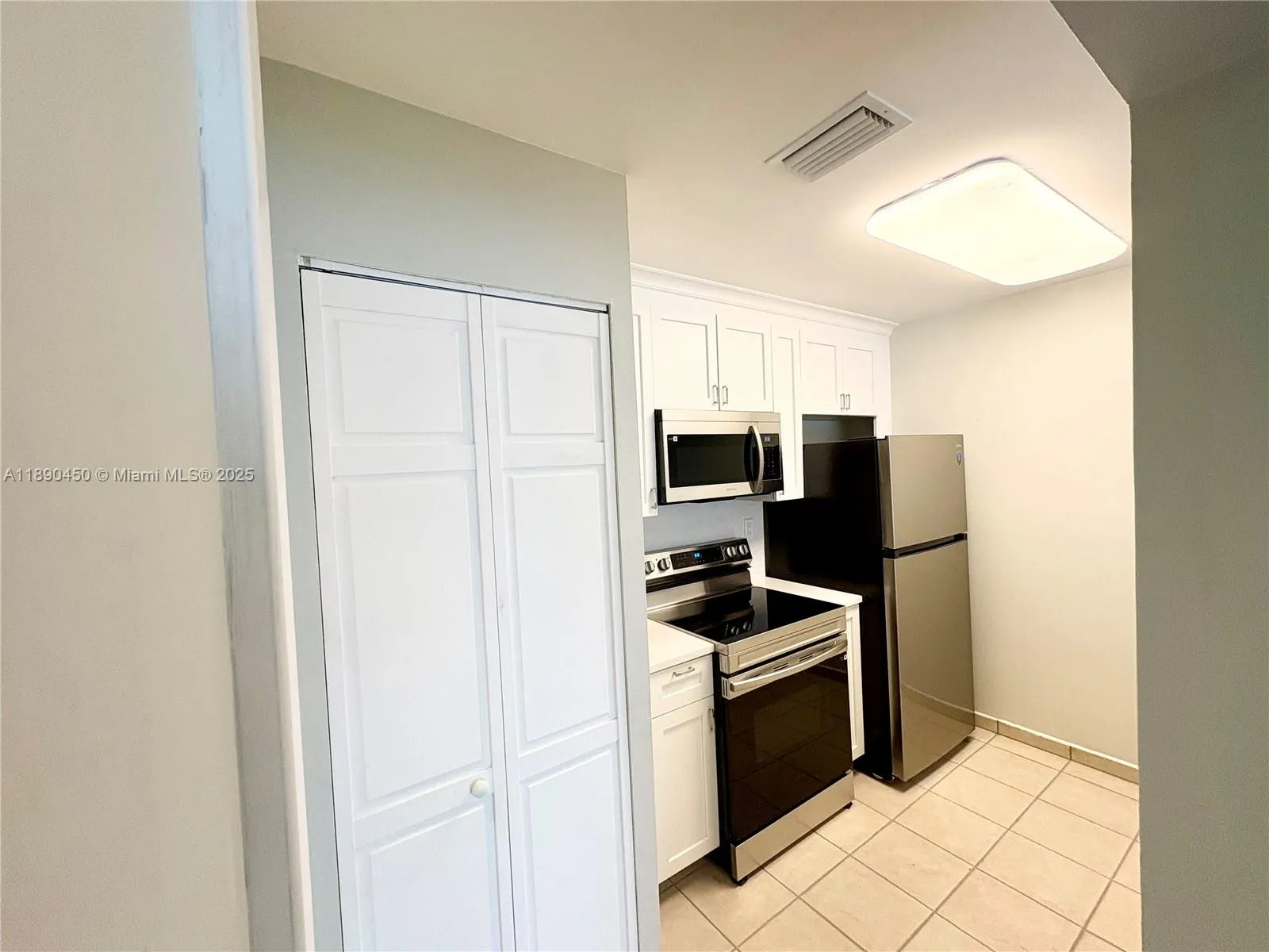11250 SW 13th St, #201