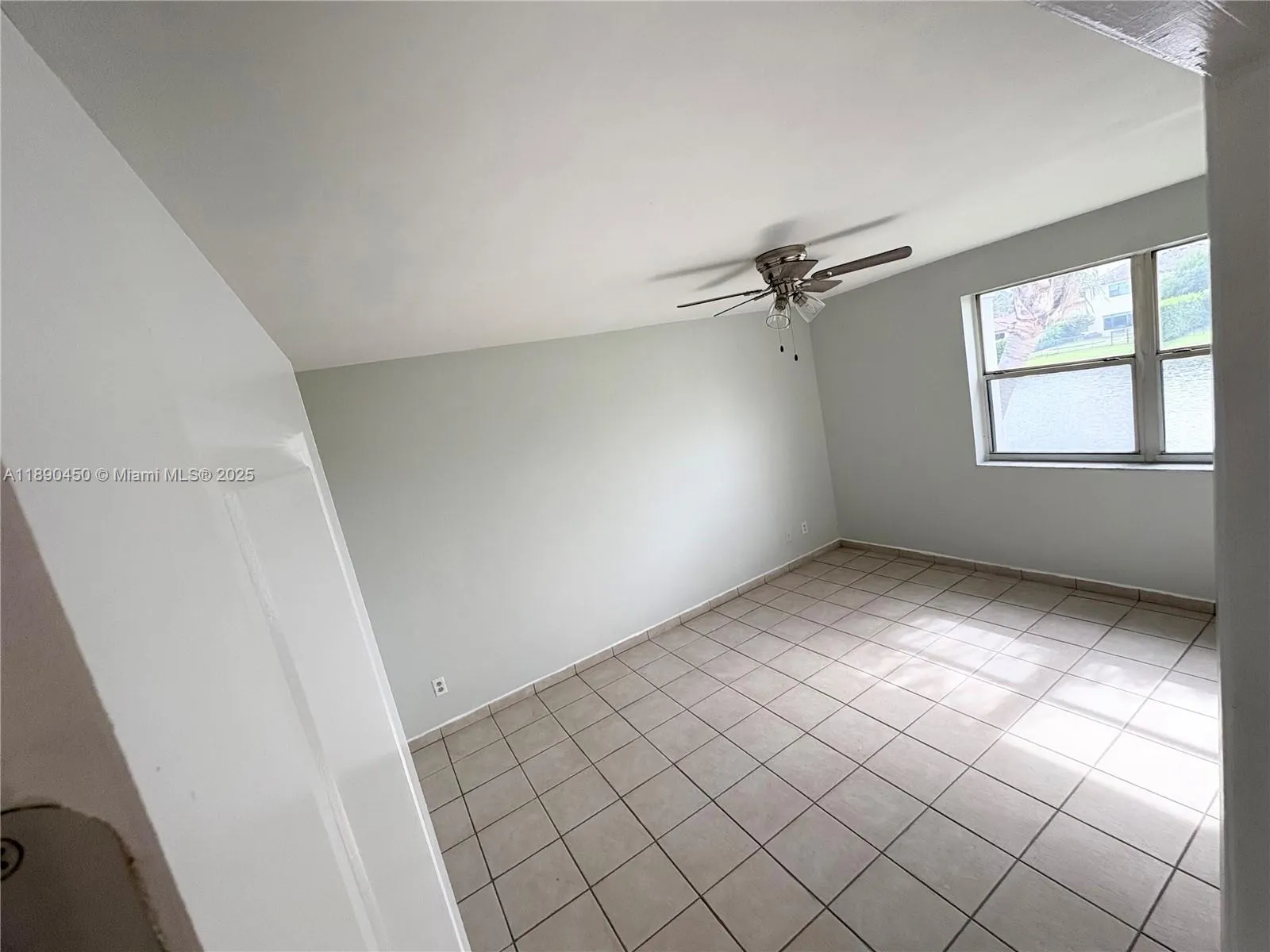 11250 SW 13th St, #201