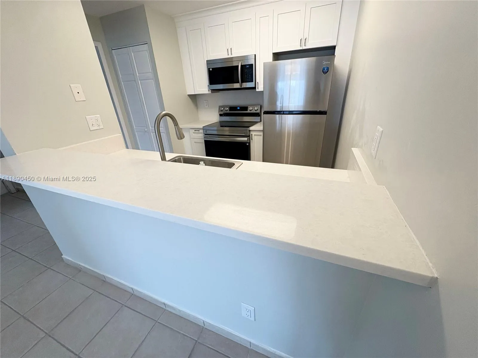 11250 SW 13th St, #201