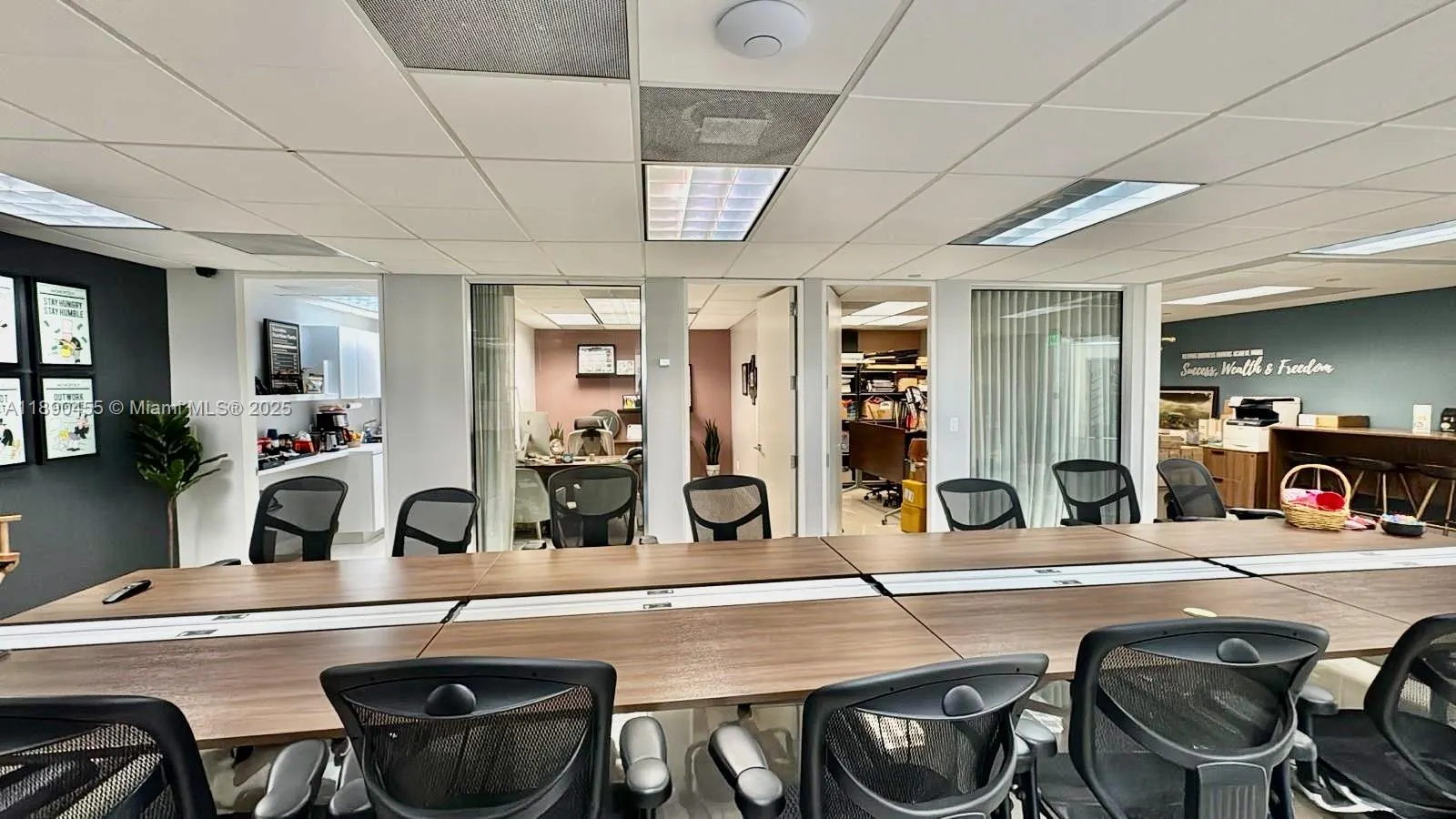 2100 Ponce De Leon Blvd, #1090